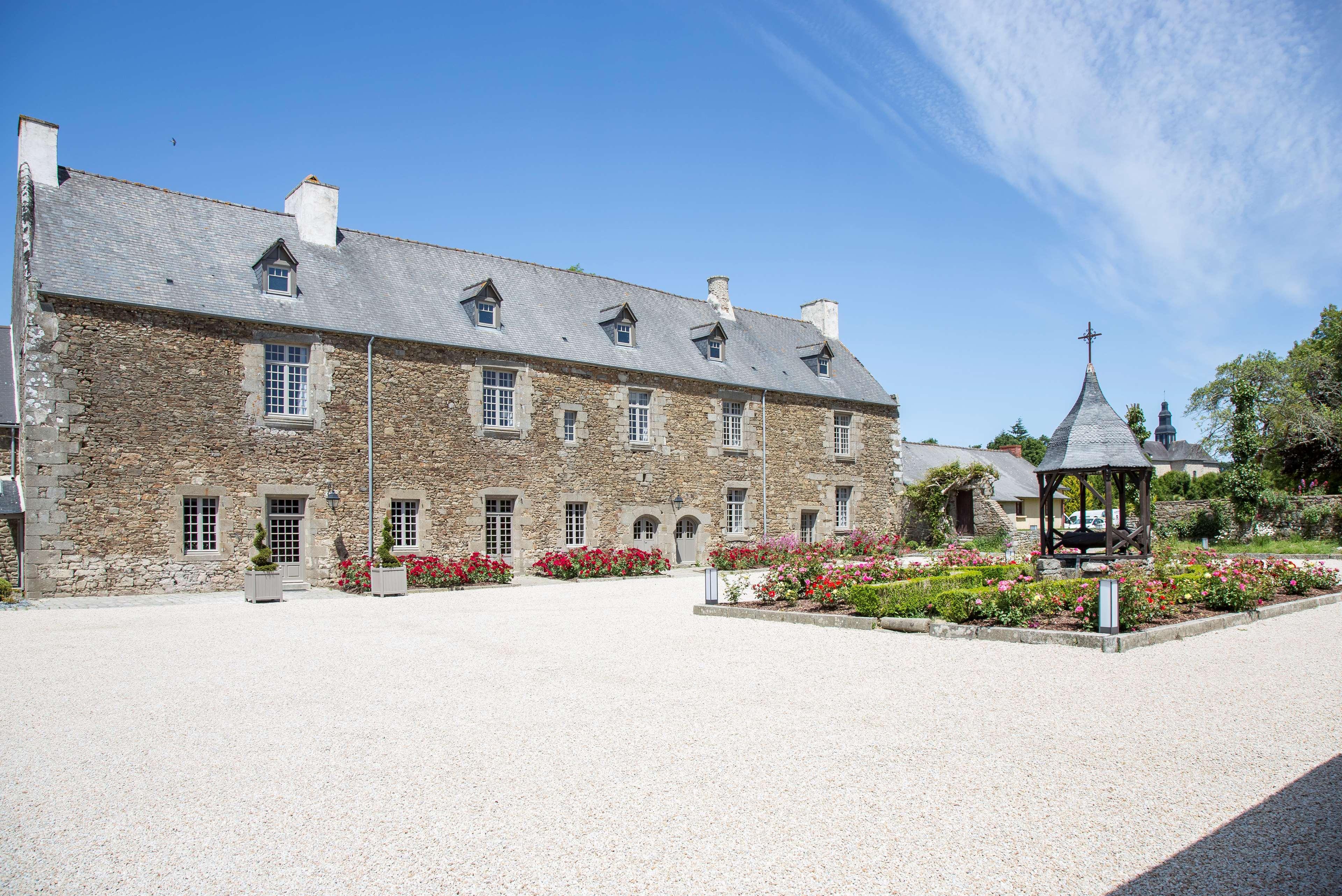 Hotel De L'Abbaye Le Tronchet  Buitenkant foto