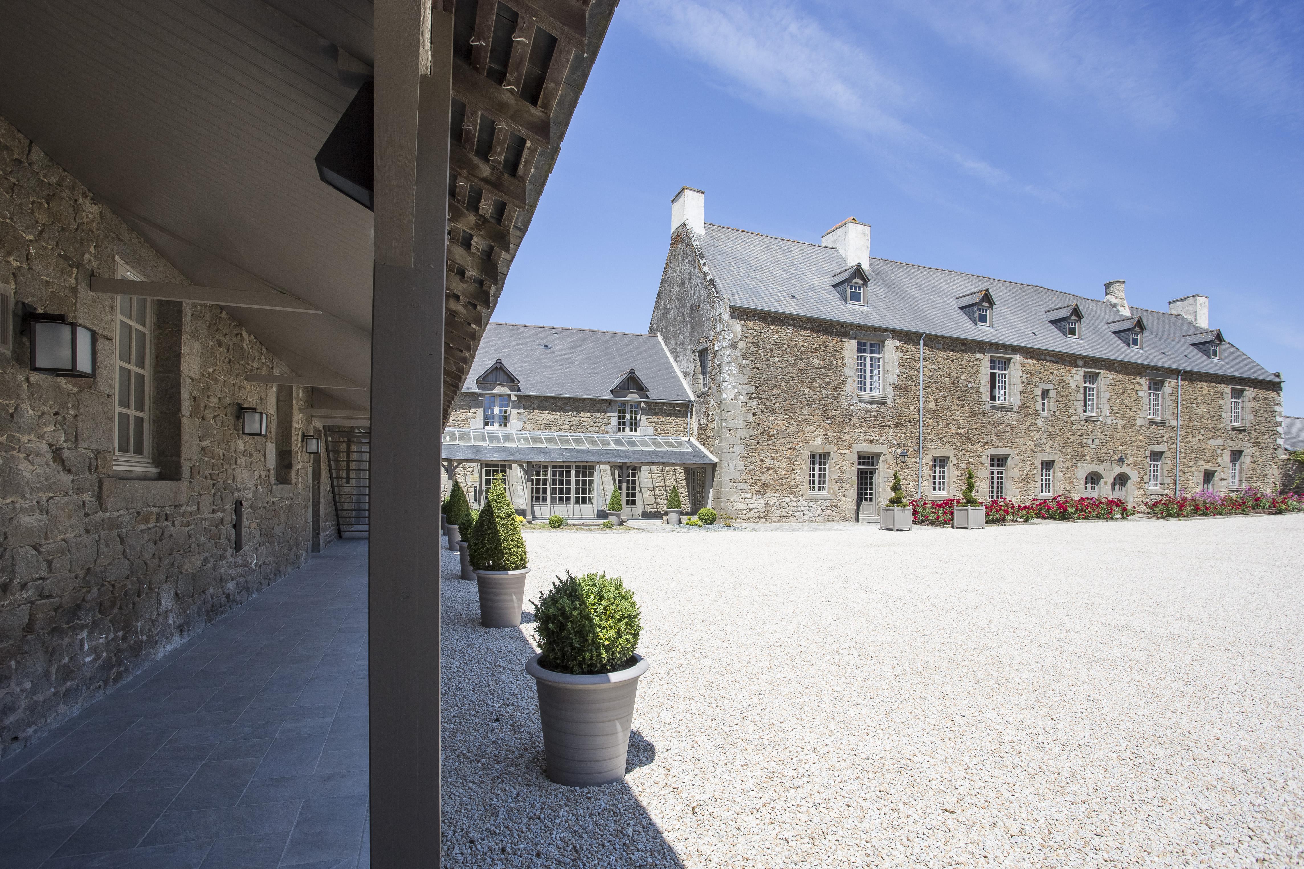 Hotel De L'Abbaye Le Tronchet  Buitenkant foto